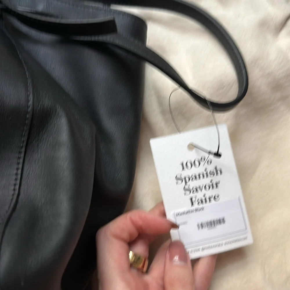 NWT Paris/64 Manhattan Bag with dust bag $570 insane deal. New! - Picture 4 of 9